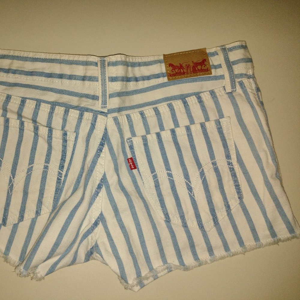 Levi shorts